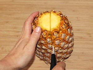 Ananas Schneiden Ganz Einfach Und Dekorativ Rohkost24 Net