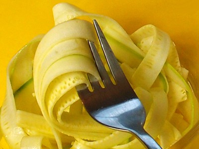 Rezept für Rohkost Fettuccine Bandnudeln