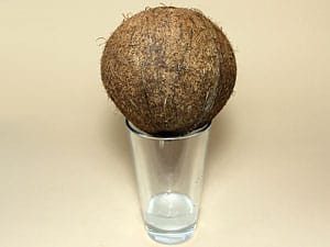 Kokosnuss öffnen